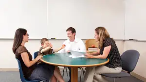 Сарадња родитеља и наставника: кључ за успех деце